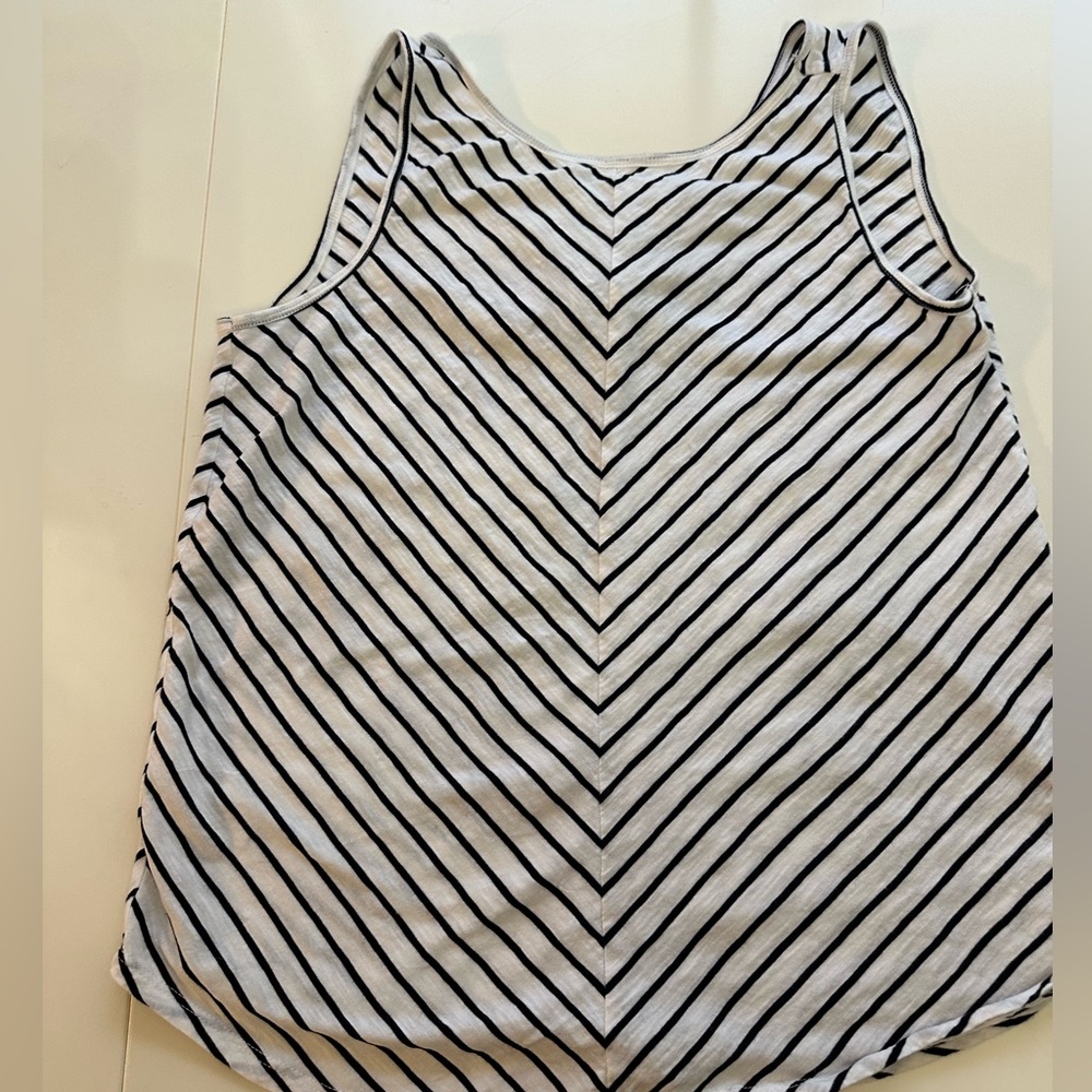 Size medium loft shirt